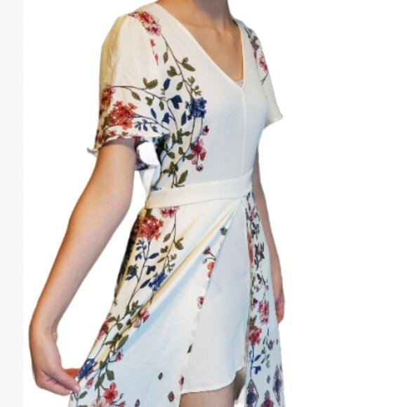 NEW HeartSoul Beige with Multicolor Flower Designed Comfort Jumpsuit Dress SZ L - Picture 3 of 8